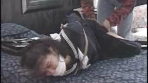 છૂંદણાવાળા શરીરવાળા બસ્ટી લેઝીઝ પ્રખ્યાત સાઠ-નવ સ્થાન અજમાવે ફુલ સેકસી વીડીયો ફુલ સેકસી વીડિયો છે